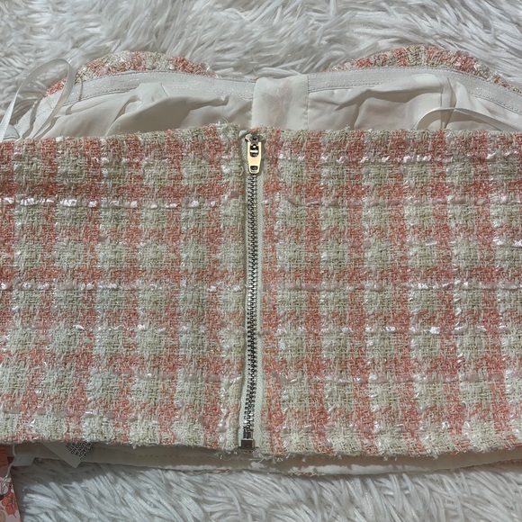 SHEIN Pink and Cream Tweed Bustier WOMENS SIZE XS BEAUTIFUL PEARL BUTTONS NWT - Picture 8 of 8